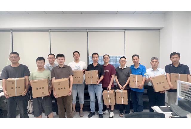 加華父親節(jié)暖心致敬：感恩“爸”氣擔當，禮獻職場父親